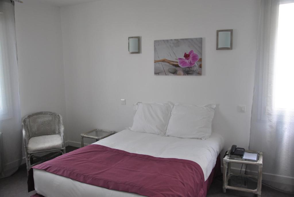 Logis Hermitage Perros-Guirec Room photo